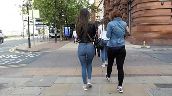 Astonishing clip of the candid butt wrapped in tight pants